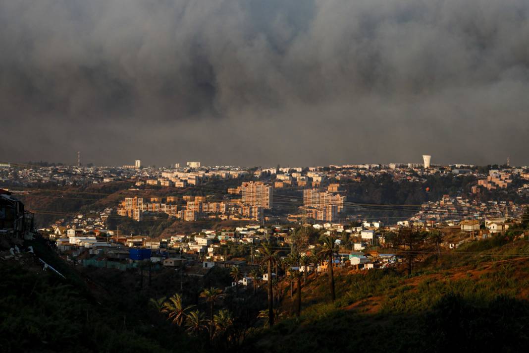 Şili'de yangın felaketi: Çok sayıda ölü ve yaralı var 4