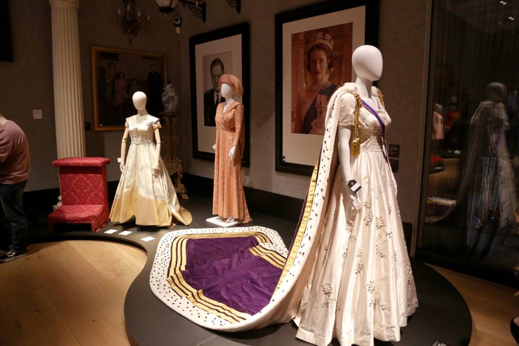 'The Crown'da kullanılan kıyafet ve aksesuarlar açık artırmada 2