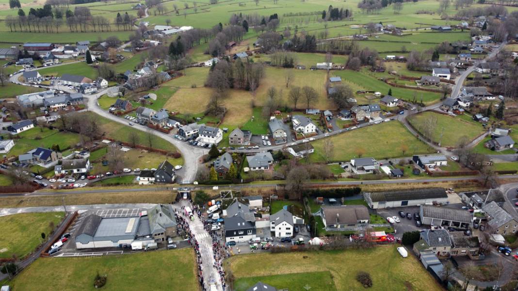 Belçika'da hiç Türk'ün bulunmadığı Türk Köyü: Her yerde ay yıldızlı bayraklar 1