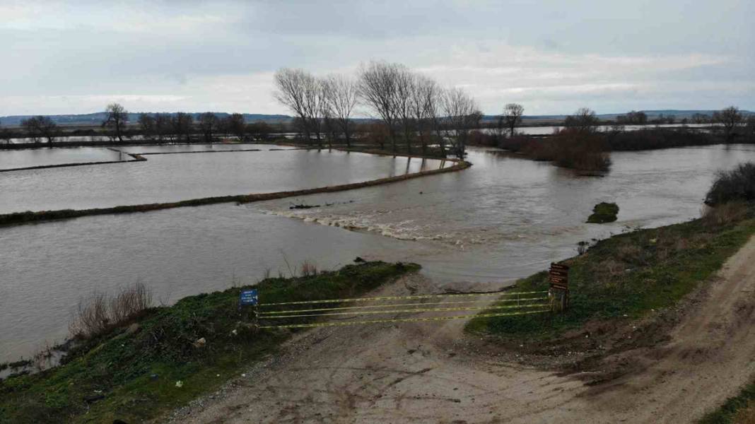 Çanakkale'de tarlalar sular altında kaldı: Valilikten 'dikkat' uyarısı 5