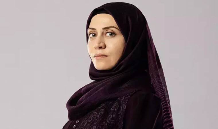 Kızıl Goncalar'ın Hasna'sı Selen Öztürk'ün gerçek hayattaki halini görenler tanıyamadı: Hayranlarını hayran bıraktı 1