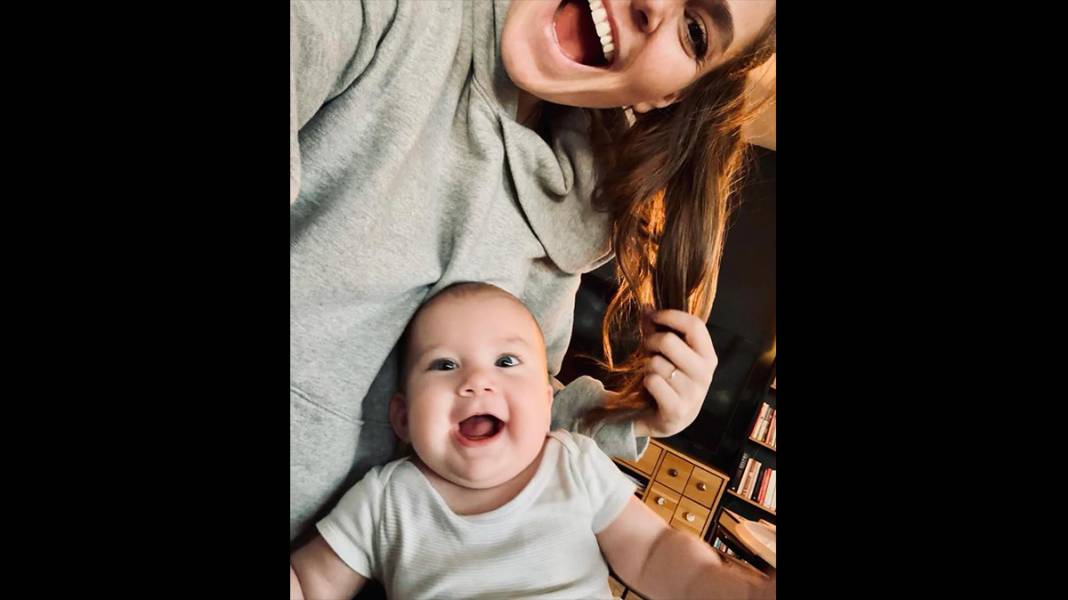 Aslı Enver kızının fotoğraflarını ilk kez paylaştı 6