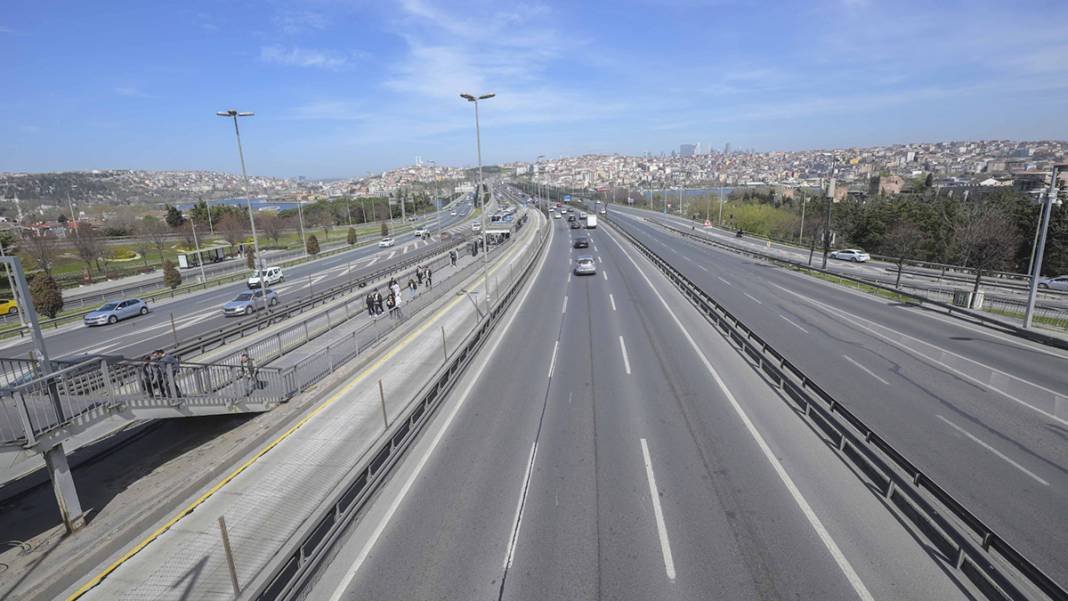 Seçim nedeniyle yollar boş kaldı 4