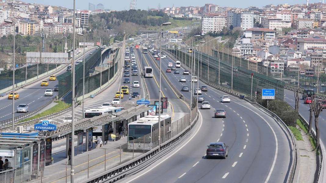 Seçim nedeniyle yollar boş kaldı 1