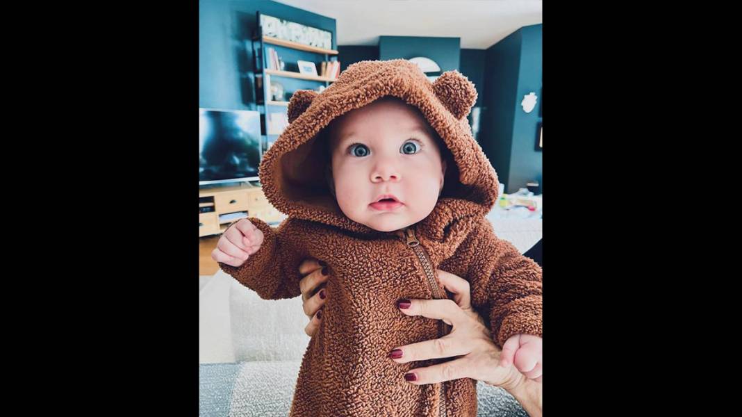 Aslı Enver kızının fotoğraflarını ilk kez paylaştı 2