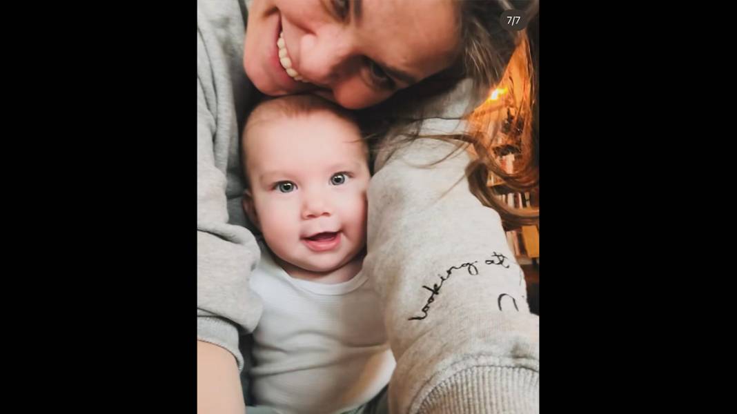 Aslı Enver kızının fotoğraflarını ilk kez paylaştı 5