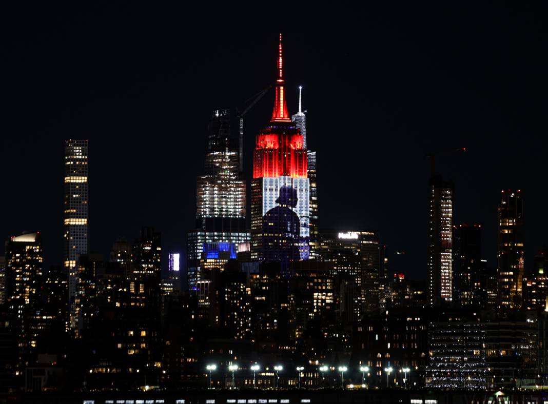 Star Wars karakterleri Empire State binasına yansıtıldı 13