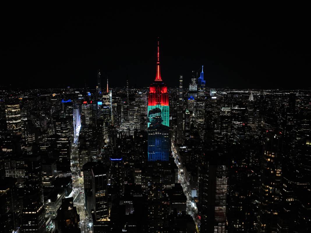 Star Wars karakterleri Empire State binasına yansıtıldı 3