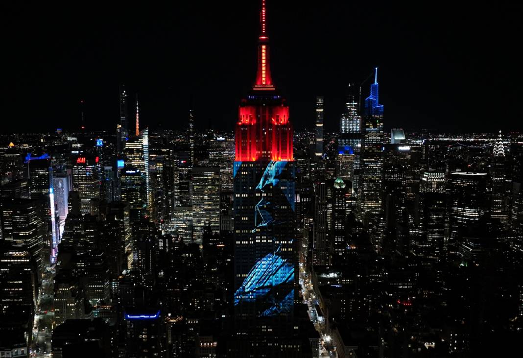 Star Wars karakterleri Empire State binasına yansıtıldı 1