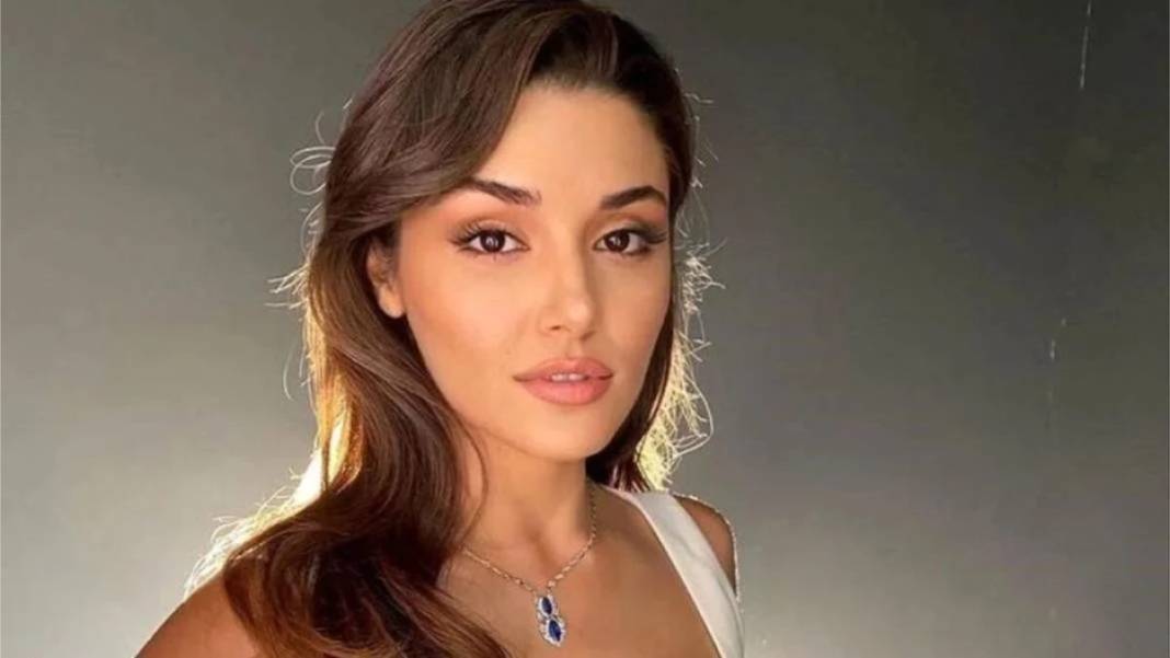 Hande Erçel onur konuğu oldu! Erçel’in kıyafetine büyük tepki: “150 bin TL nasıl çöp olur?” 1