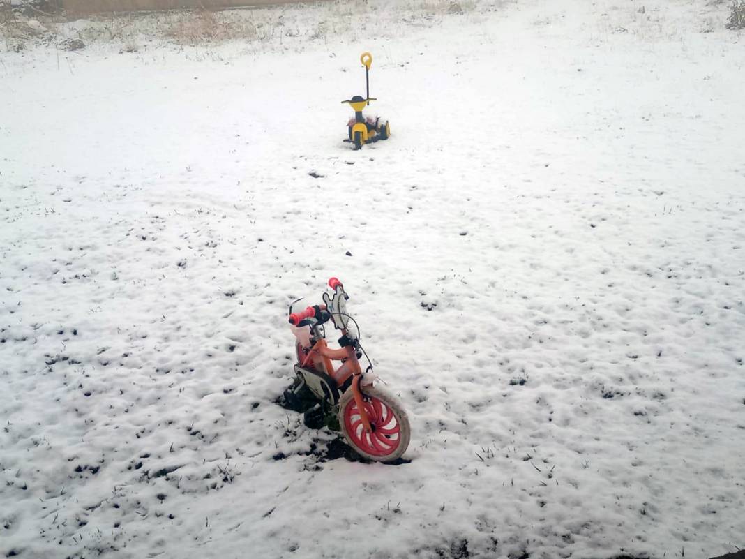 Kars'a nisanda kar sürprizi: Kar kalınlığı yer yer 5 metreyi buldu 9