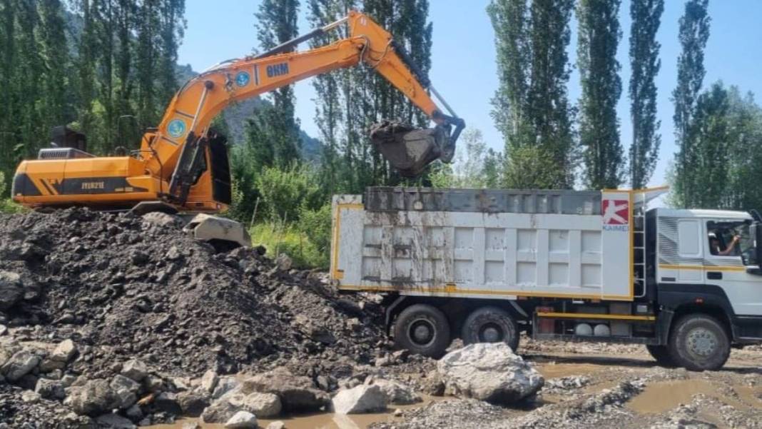 Kırgızistan'da sel felaketi: 12 kişi hayatını kaybetti 5