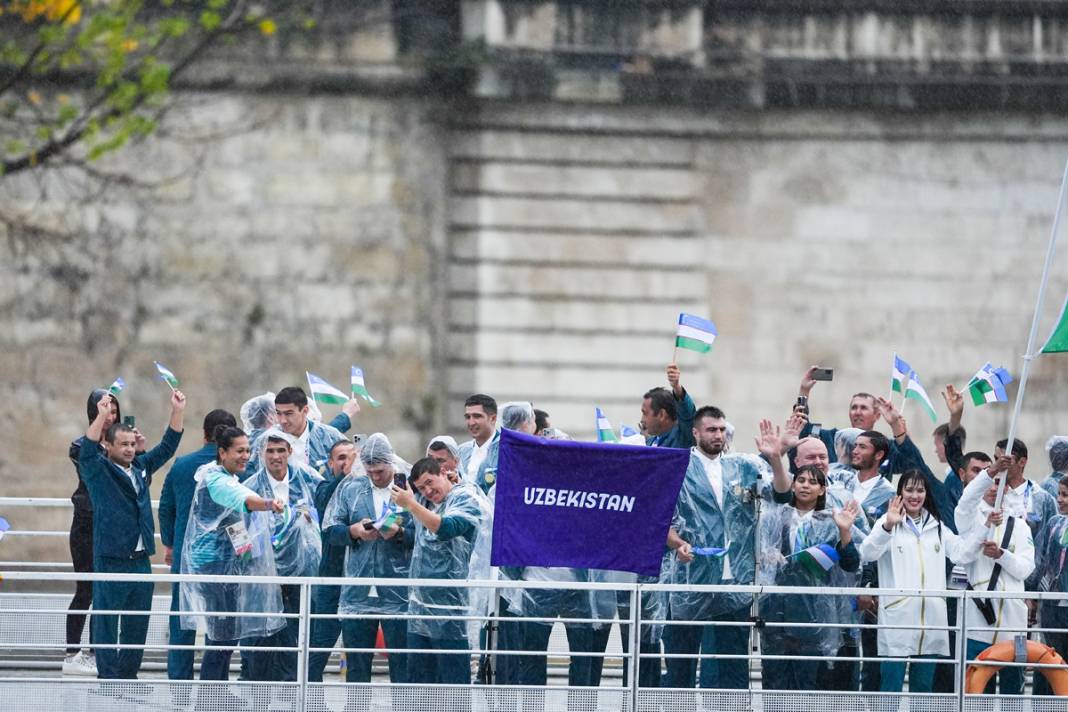 Olimpiyat ateşi Paris'te yandı: Görkemli açılış 67