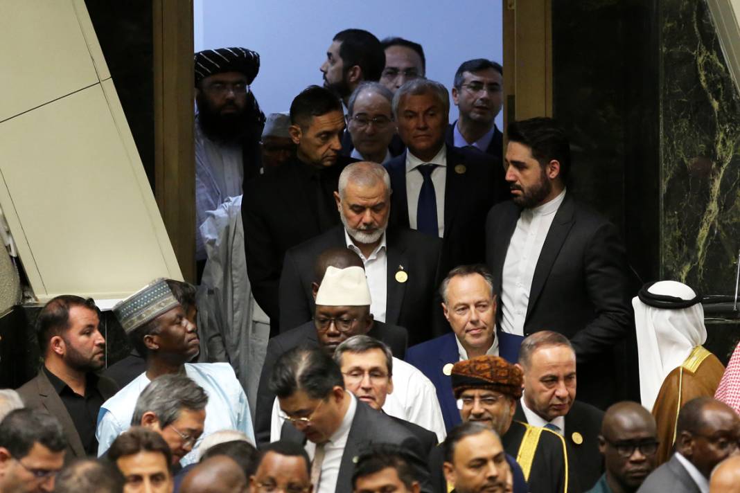 Hamas lideri Haniye'nin son görüntüleri: Yeni Cumhurbaşkanı Pezeşkiyan’ın görev teslimi için İran’daydı 8