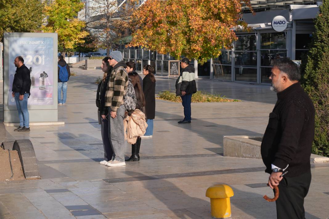 86 yıllık özlem... Saat 9'u 5 geçe hayat durdu 37