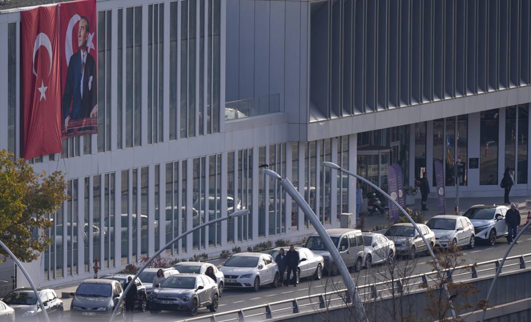 86 yıllık özlem... Saat 9'u 5 geçe hayat durdu 33