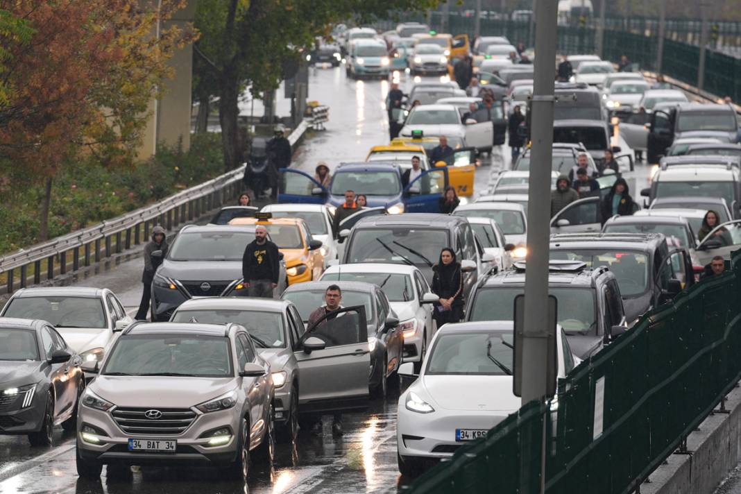 86 yıllık özlem... Saat 9'u 5 geçe hayat durdu 2