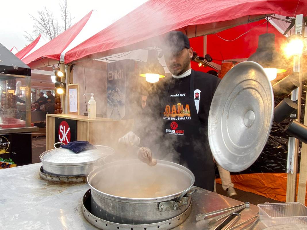 Ankara’da 'Adana lezzetleri': 106 metrelik kebap 3 dakikada bitti 5