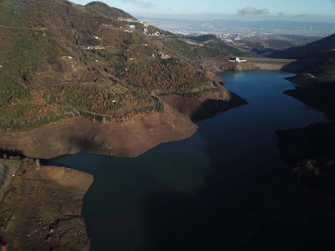 Sapanca Gölü'nde 5 yılın en düşük su seviyesi: Son yağışlar da doluluk oranını etkilemedi 8