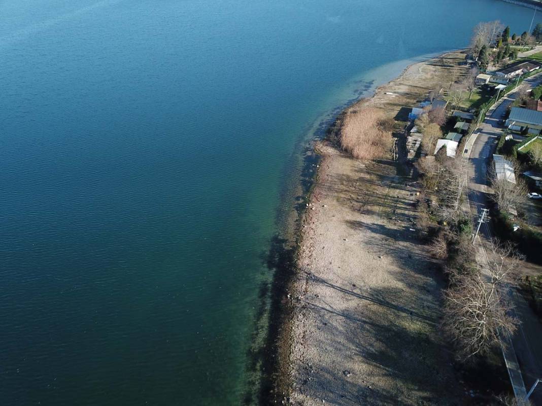 Sapanca Gölü'nde 5 yılın en düşük su seviyesi: Son yağışlar da doluluk oranını etkilemedi 4