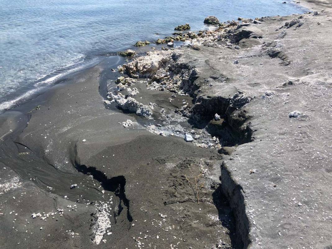 Doğa harikası Salda Gölü'nü de kaybediyoruz: 5 yılda 3 kilometrekarelik yüzey alanı kayboldu 4