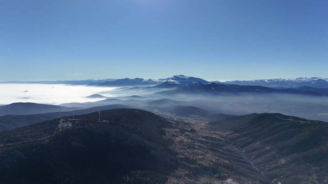 Beyşehir Gölü’nün yüzeyi yoğun sisle kaplandı 7