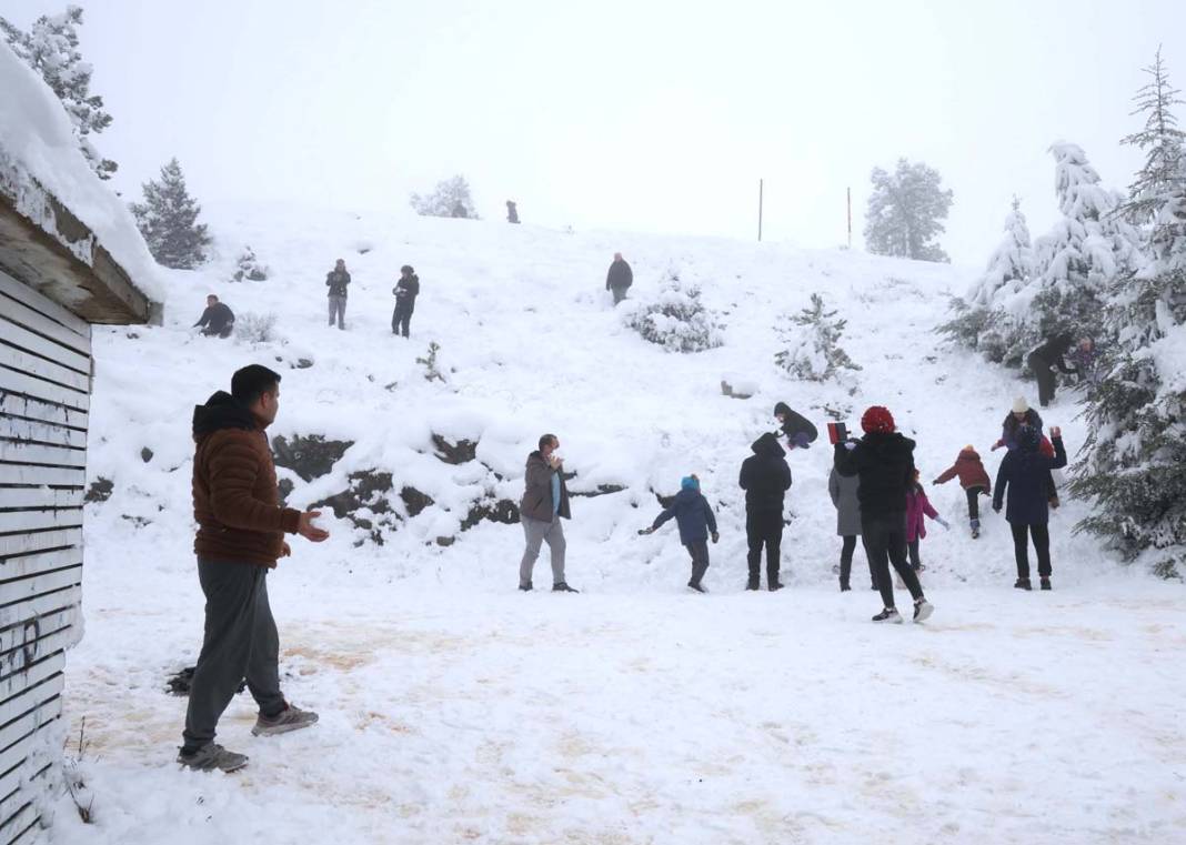 Muğla'da deniz ve güneş yerini kara bıraktı 2