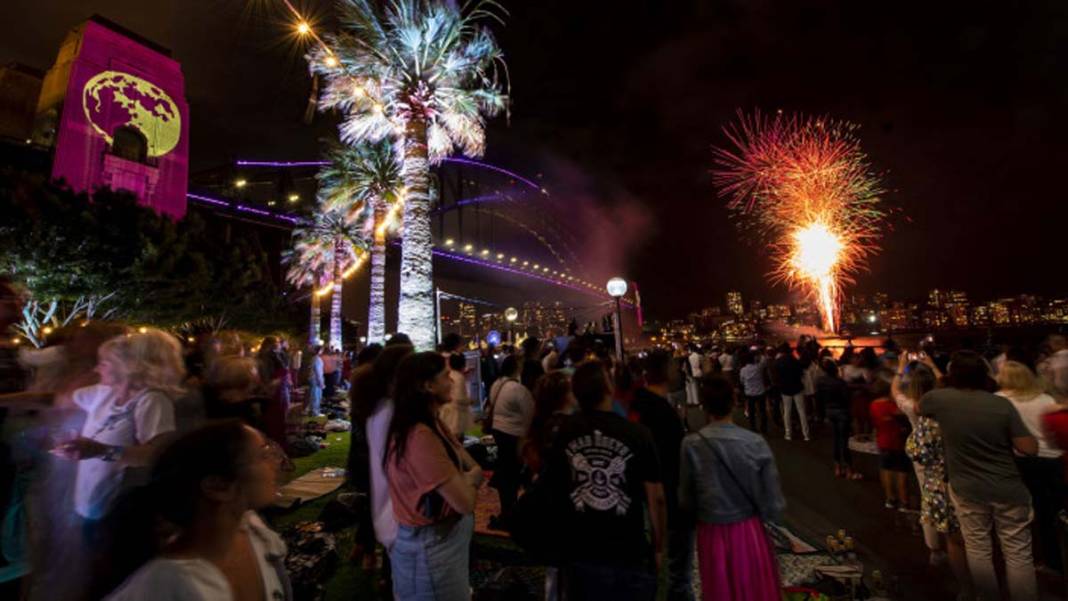 Avustralya 2025'e havai fişek gösterileriyle girdi 3