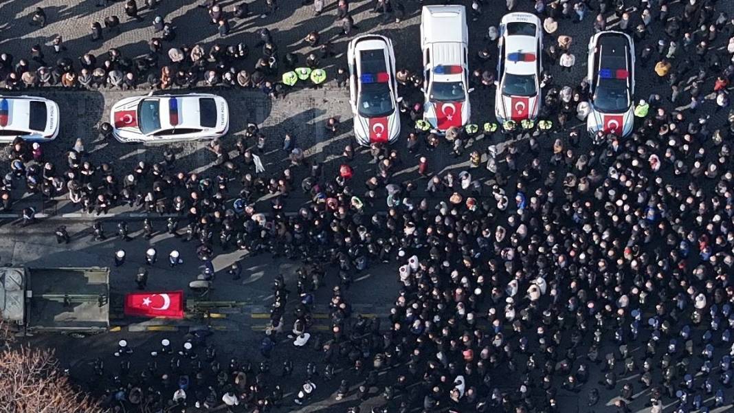 Şehit Tuğgeneral Baydilli, Kayseri'de son yolculuğuna uğurlandı 7