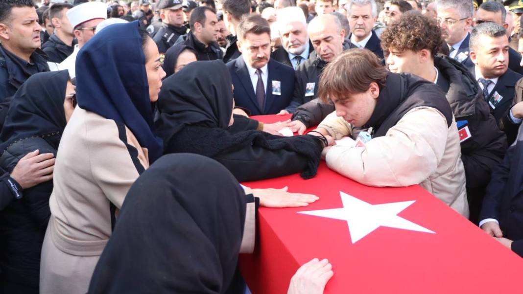 Şehit Tuğgeneral Baydilli, Kayseri'de son yolculuğuna uğurlandı 3