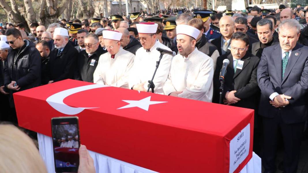 Şehit Tuğgeneral Baydilli, Kayseri'de son yolculuğuna uğurlandı 4