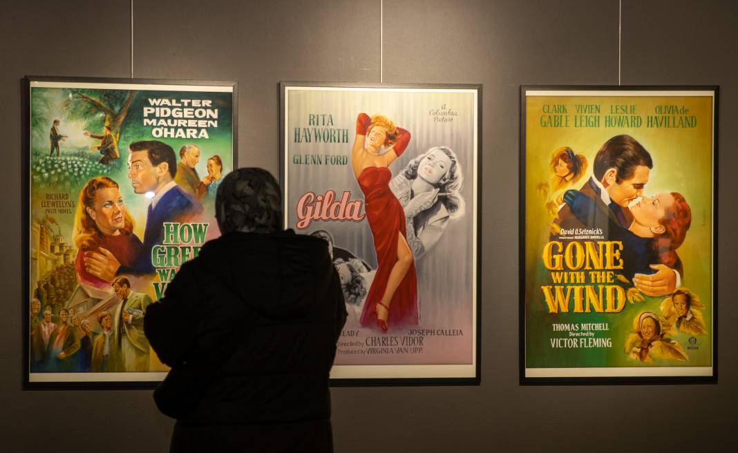 Sakarya'da "İbrahim Enez Film Afişleri Sergisi" sinema tutkunlarını buluşturuyor 3