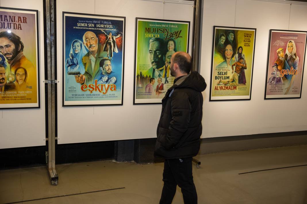 Sakarya'da "İbrahim Enez Film Afişleri Sergisi" sinema tutkunlarını buluşturuyor 7