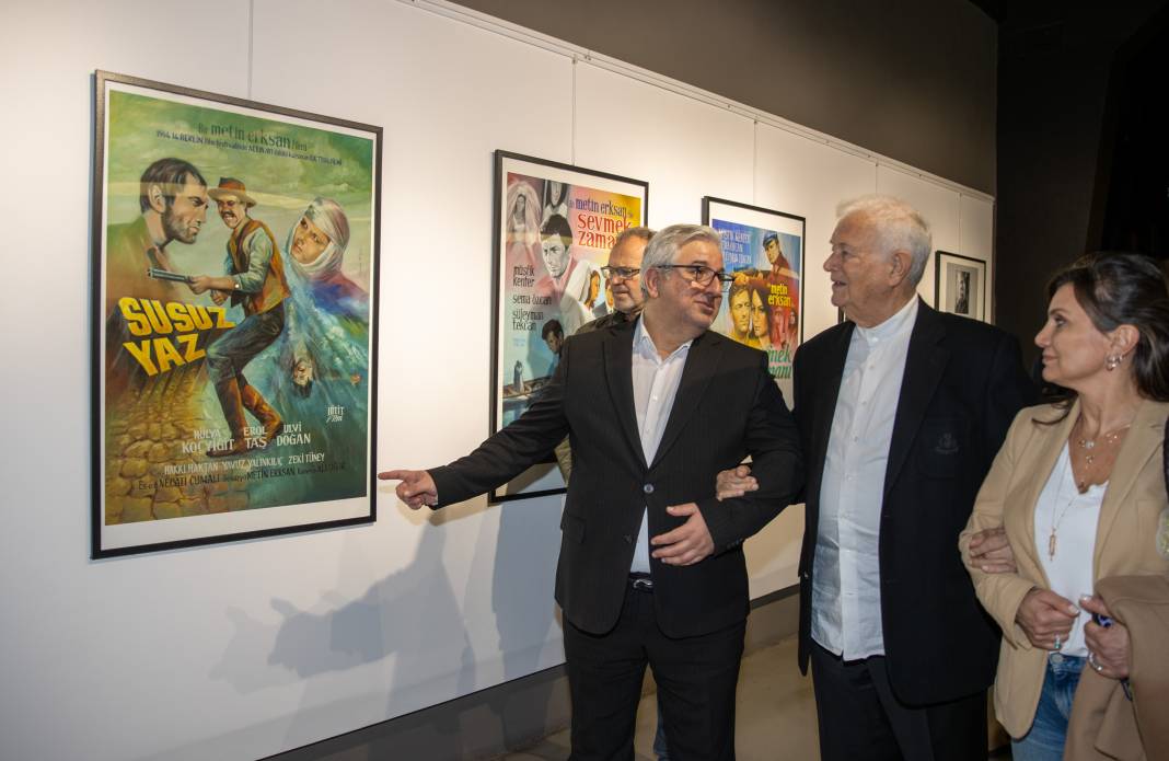 Sakarya'da "İbrahim Enez Film Afişleri Sergisi" sinema tutkunlarını buluşturuyor 6