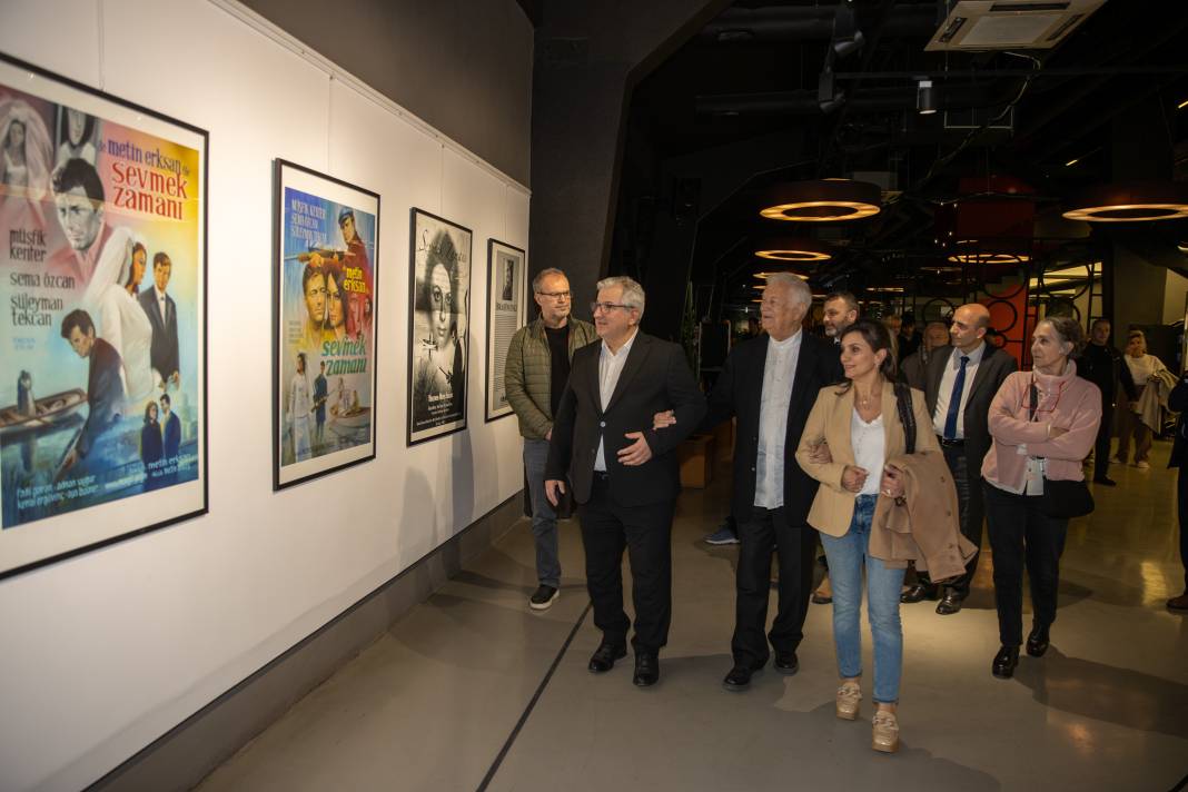 Sakarya'da "İbrahim Enez Film Afişleri Sergisi" sinema tutkunlarını buluşturuyor 8