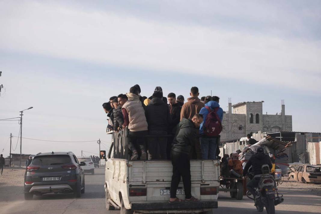 Ateşkesin ardından Filistinliler evlerine dönüyor 1