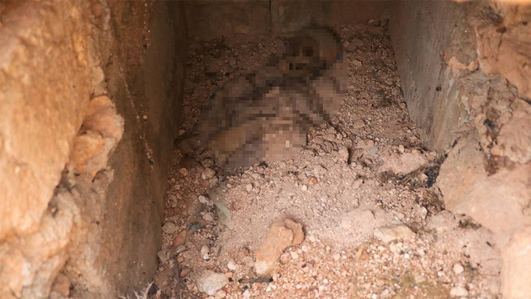 Katliamın izleri ortaya çıkıyor! Halep'te yine ceset kalıntıları bulundu 1