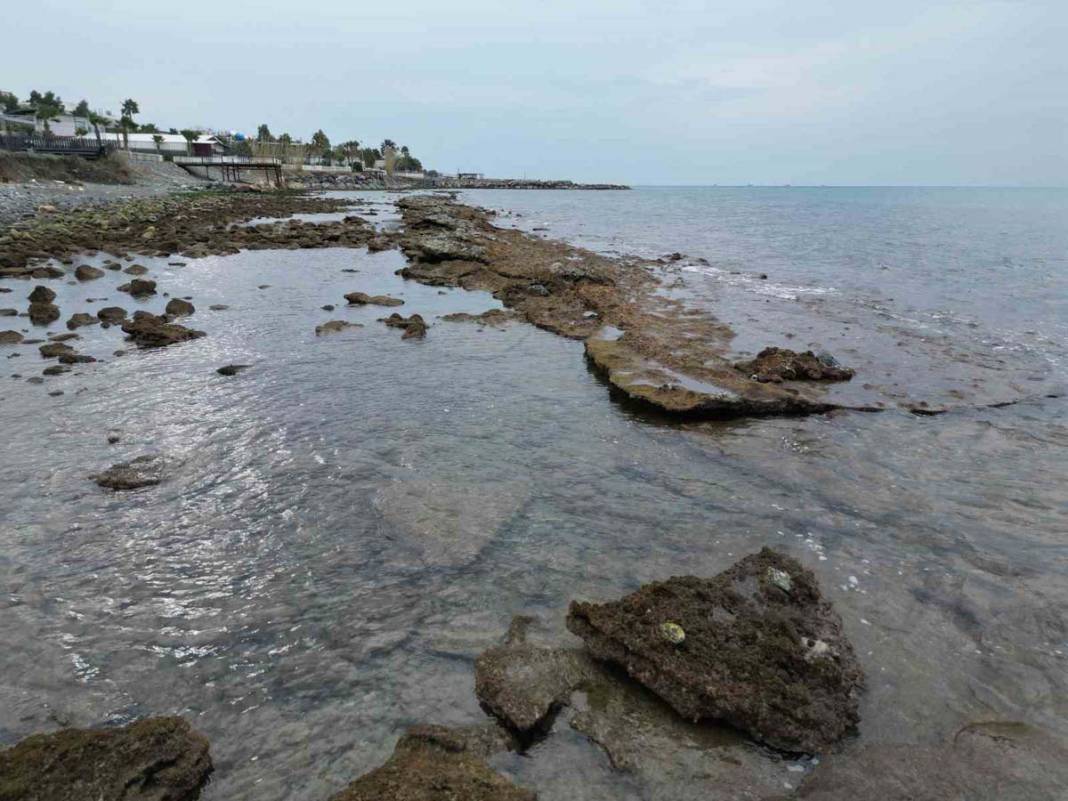 İstanbul ve İzmir'den sonra Hatay'da da deniz 20 metreye kadar çekildi 7