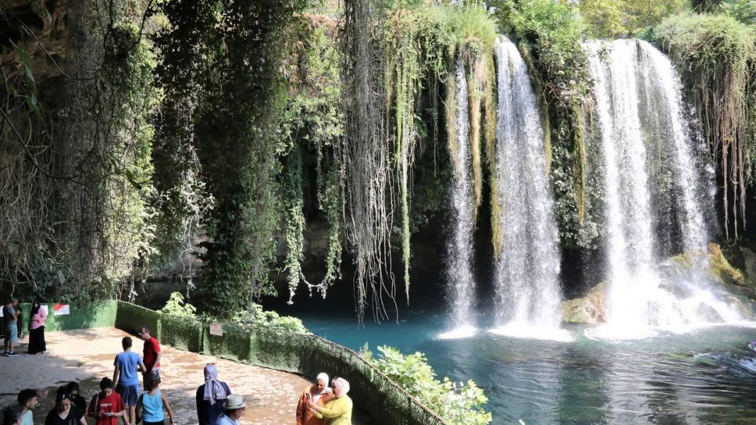 Türkiye'nin en çok merak edilen yerleri! 3'ü İstanbul'da 1'i Ankara'da, 1'i Bursa'da, 4'ü Antalya'da... 10