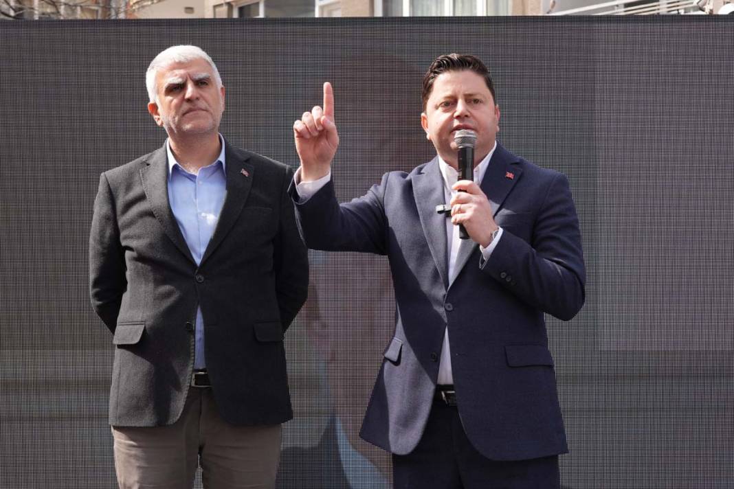 Ön seçim sokaklara taştı: Oy verme işlemi 2 saat uzatıldı 7