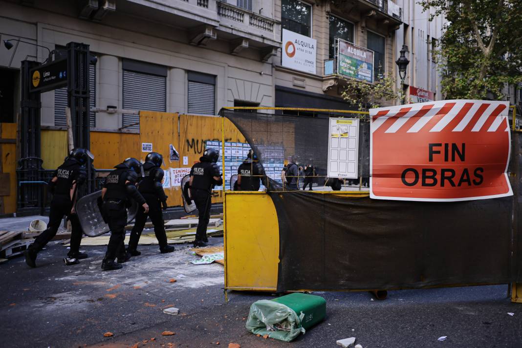 Arjantin’de emekli protestoları büyüyor: 20 yaralı, 103 gözaltı 11