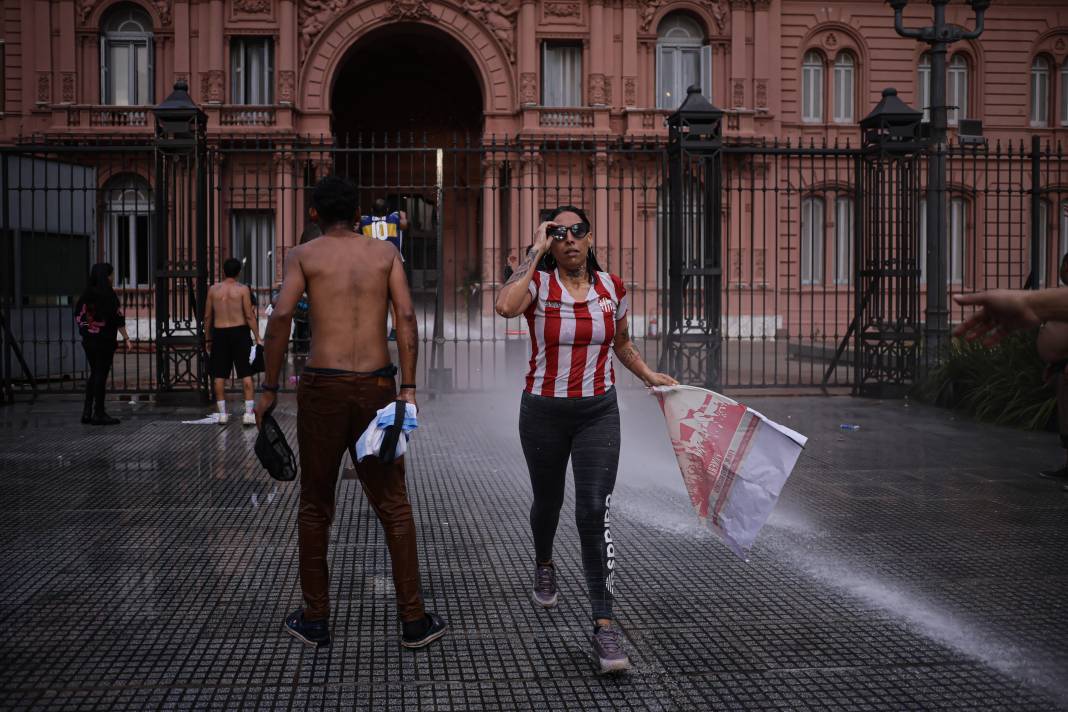 Arjantin’de emekli protestoları büyüyor: 20 yaralı, 103 gözaltı 15
