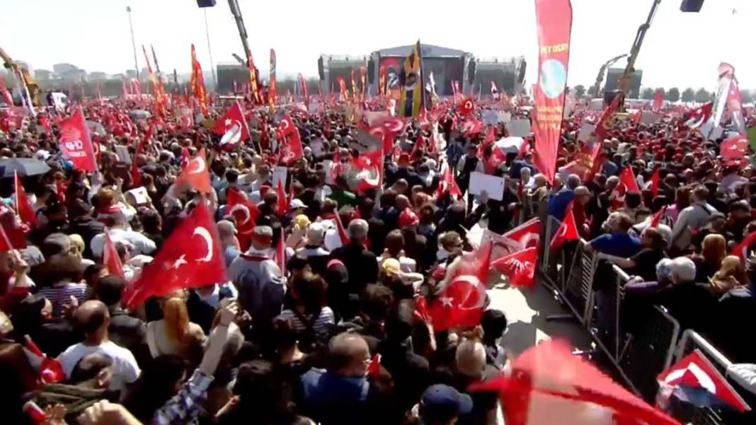 Maltepe mitinginden ilk kareler: Yüz binler alana sığmadı 2
