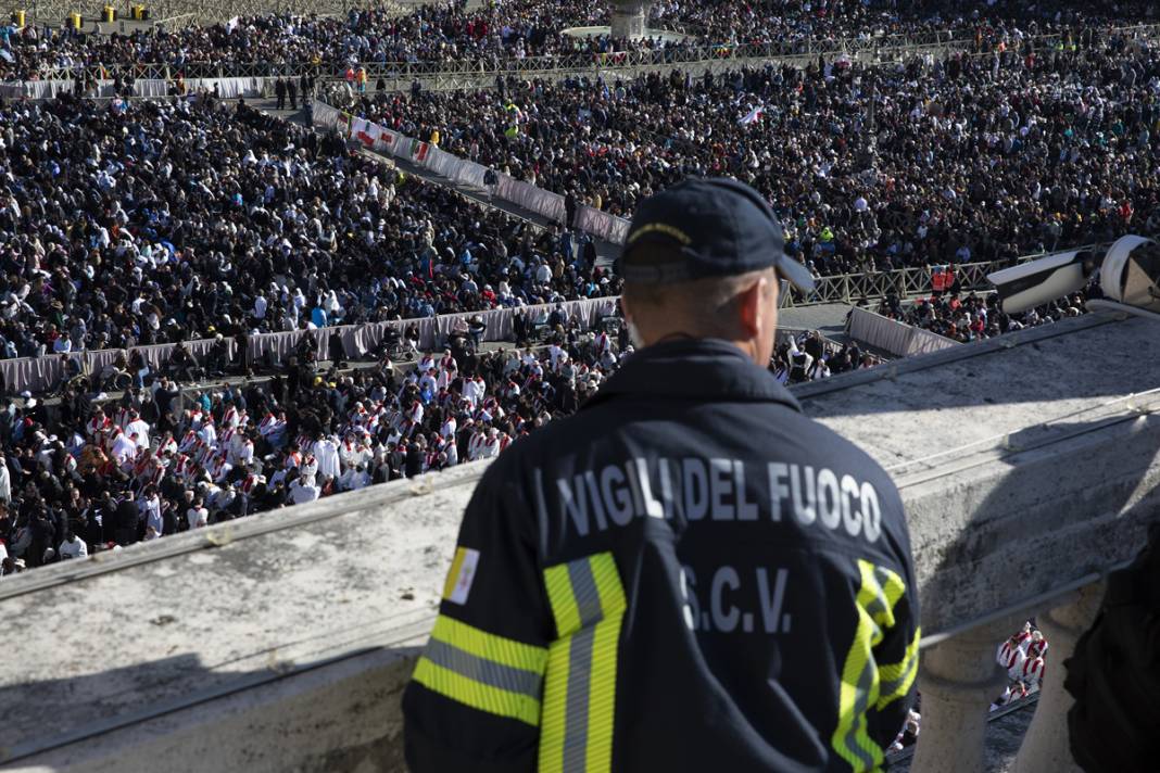 Aziz Petrus Meydanı’nda tarihi tören: Katolik dünyasından Papa Franciscus’a veda 35