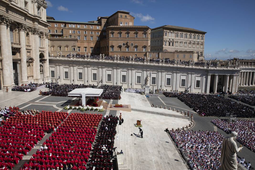 Aziz Petrus Meydanı’nda tarihi tören: Katolik dünyasından Papa Franciscus’a veda 27