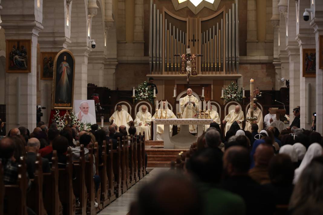 Aziz Petrus Meydanı’nda tarihi tören: Katolik dünyasından Papa Franciscus’a veda 24
