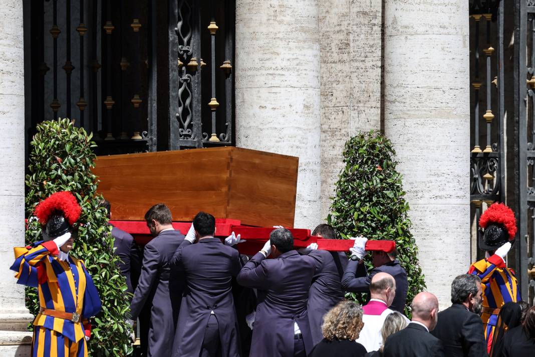 Aziz Petrus Meydanı’nda tarihi tören: Katolik dünyasından Papa Franciscus’a veda 22