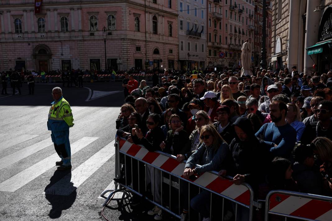 Aziz Petrus Meydanı’nda tarihi tören: Katolik dünyasından Papa Franciscus’a veda 18