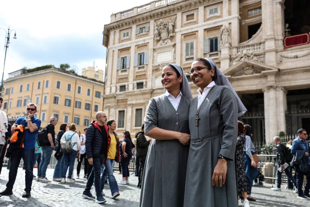 Aziz Petrus Meydanı’nda tarihi tören: Katolik dünyasından Papa Franciscus’a veda 20