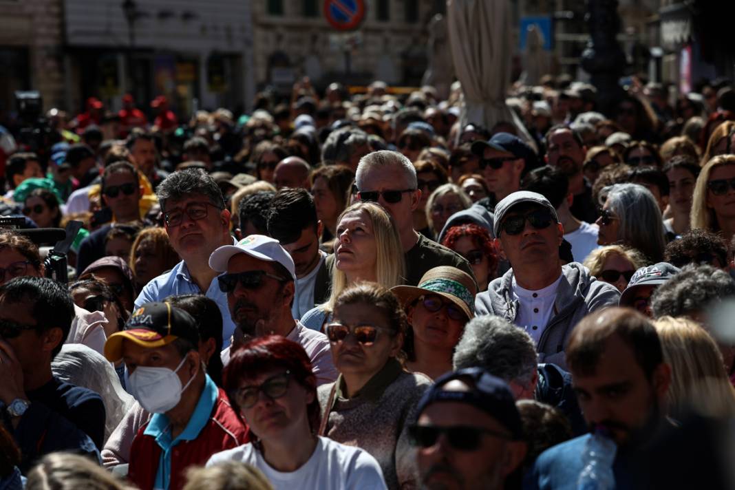 Aziz Petrus Meydanı’nda tarihi tören: Katolik dünyasından Papa Franciscus’a veda 14